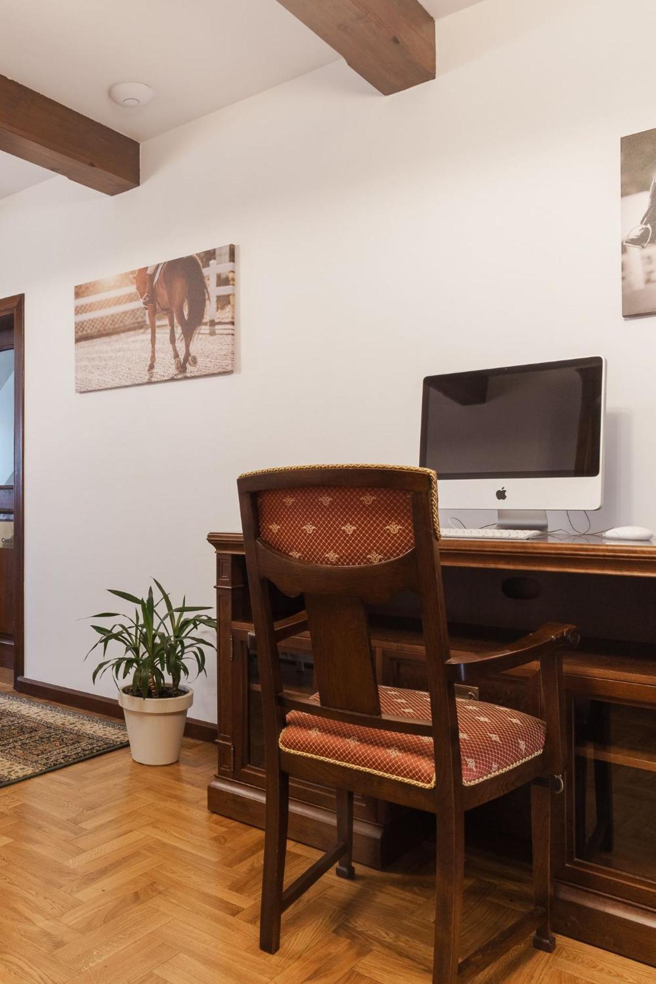 Apartamenty W Dworku Cheval Krakow Bagian luar foto