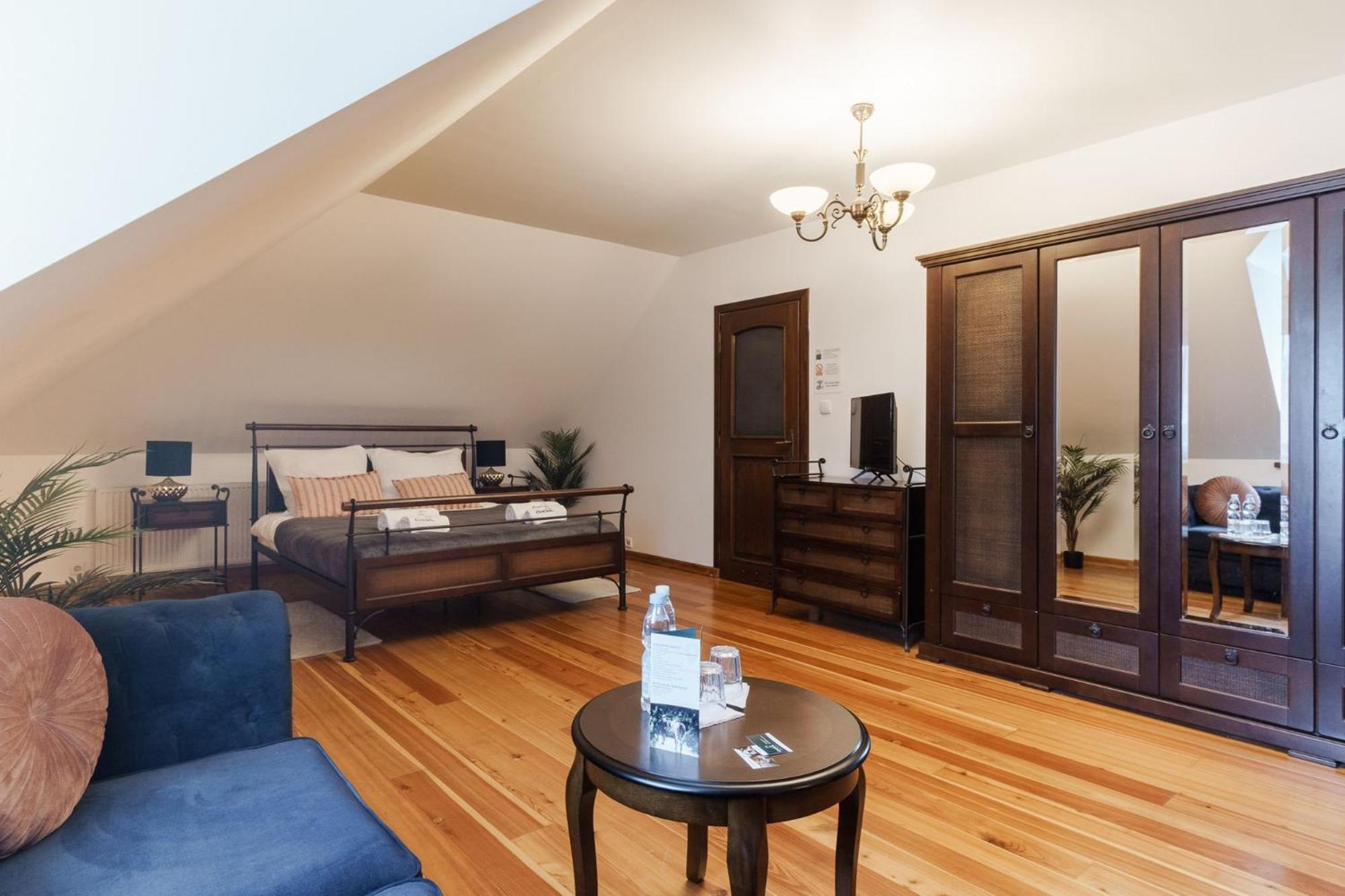 Apartamenty W Dworku Cheval Krakow Bagian luar foto
