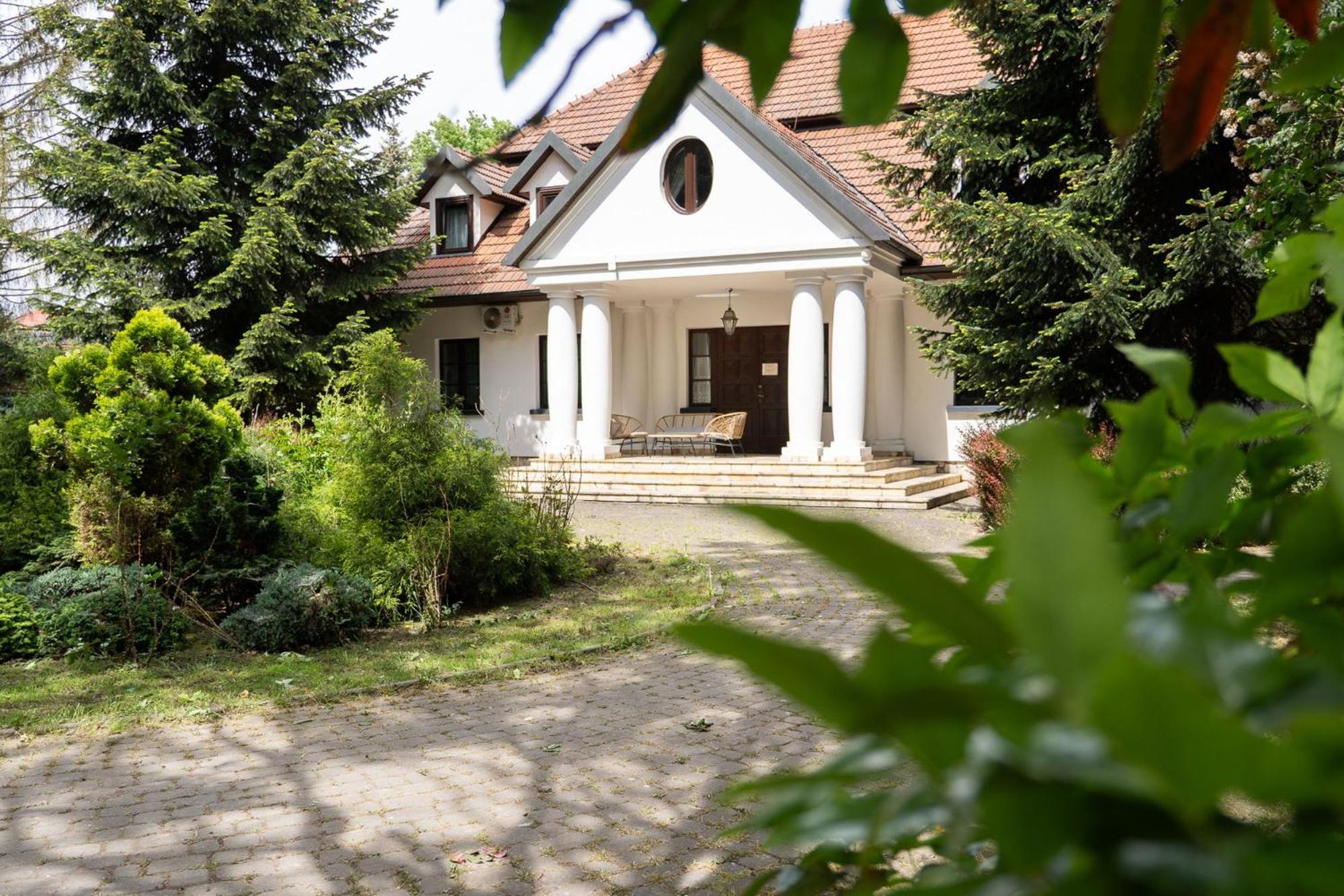 Apartamenty W Dworku Cheval Krakow Bagian luar foto